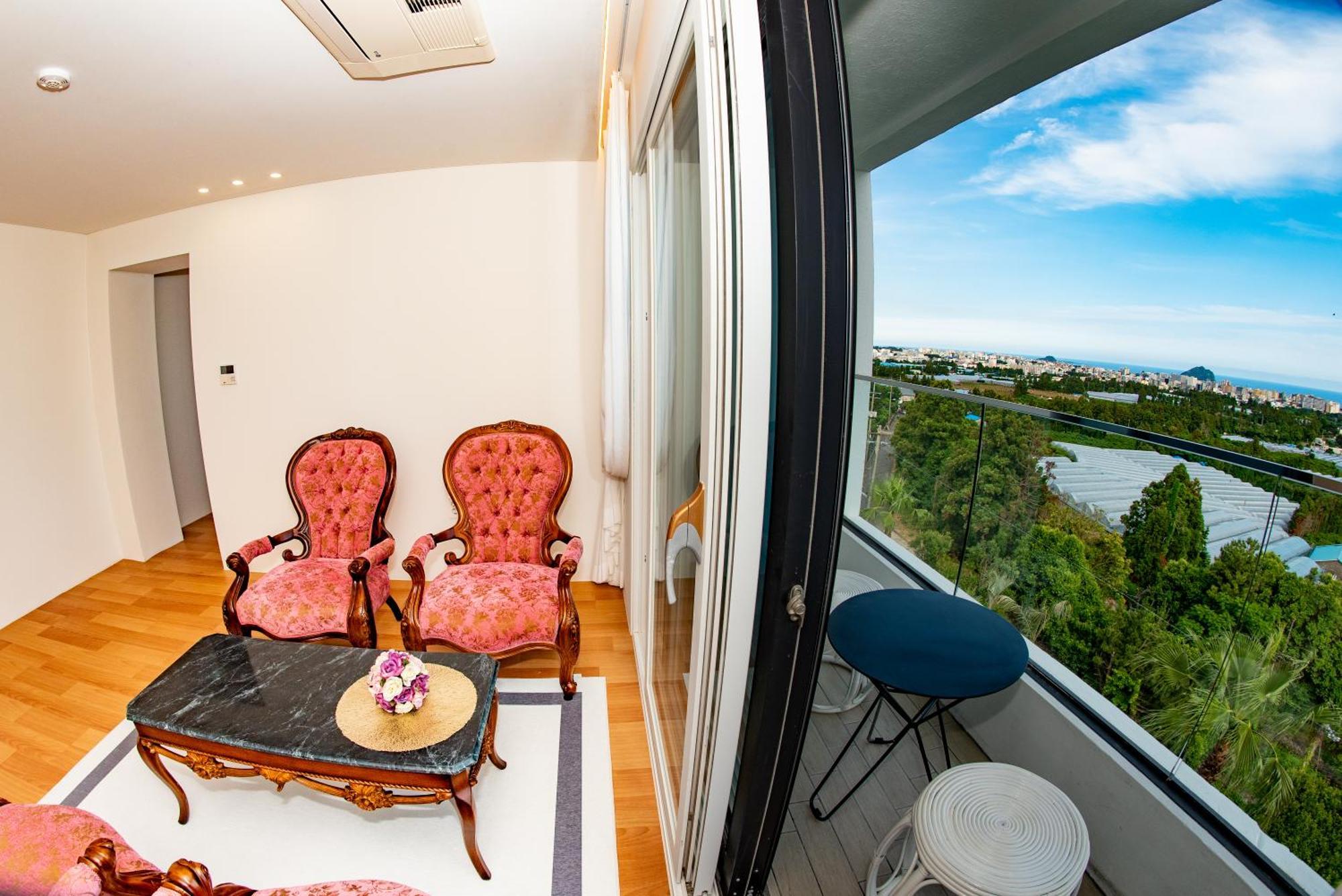 סאוגוויפו Jeju Bunkerhotel&Resort מראה חיצוני תמונה