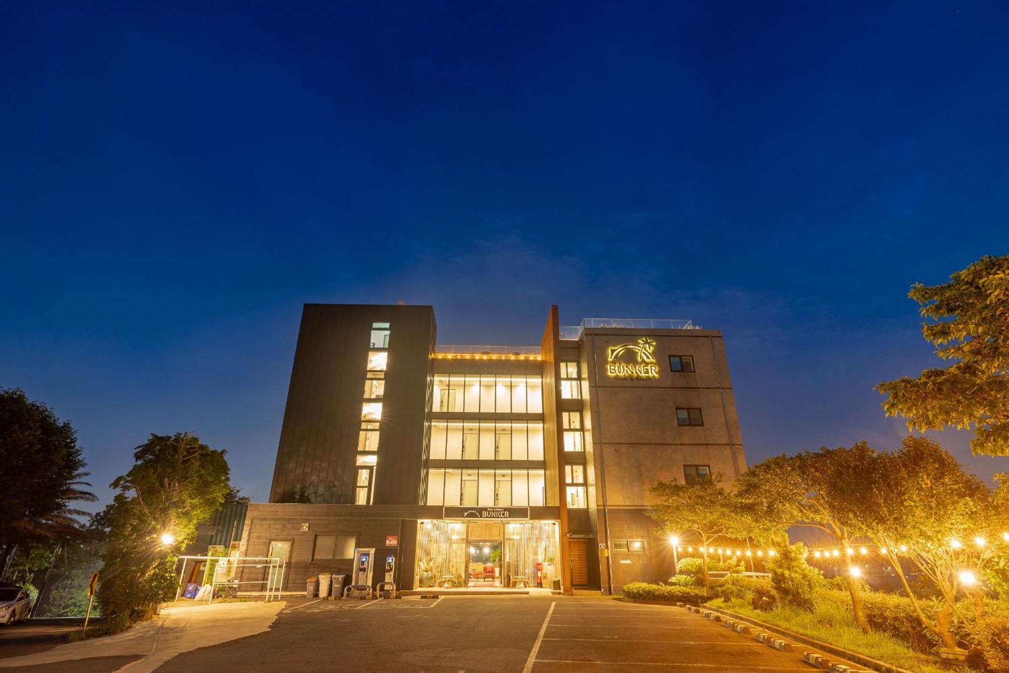סאוגוויפו Jeju Bunkerhotel&Resort מראה חיצוני תמונה