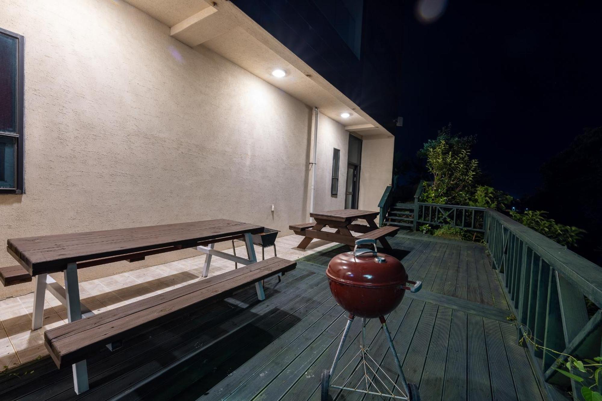 סאוגוויפו Jeju Bunkerhotel&Resort מראה חיצוני תמונה